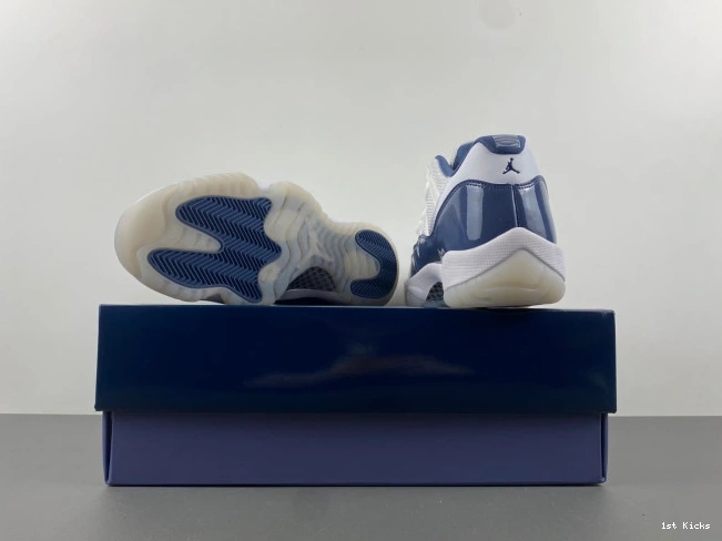 Jordan Low FV5104-104 Retro 11 Midnight (2024) Navy 0817